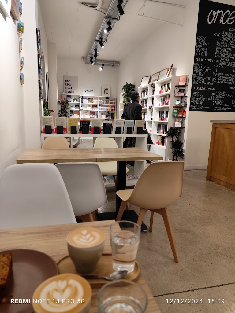 Once Cafe con Libros - Cafe de Especialidad — Cafe