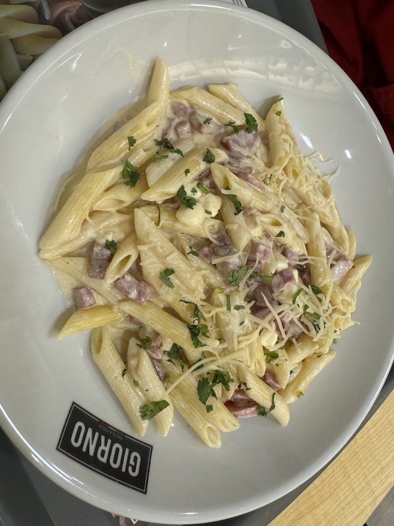 Giorno Pasta e Pizza Montijo — Comida y bebida