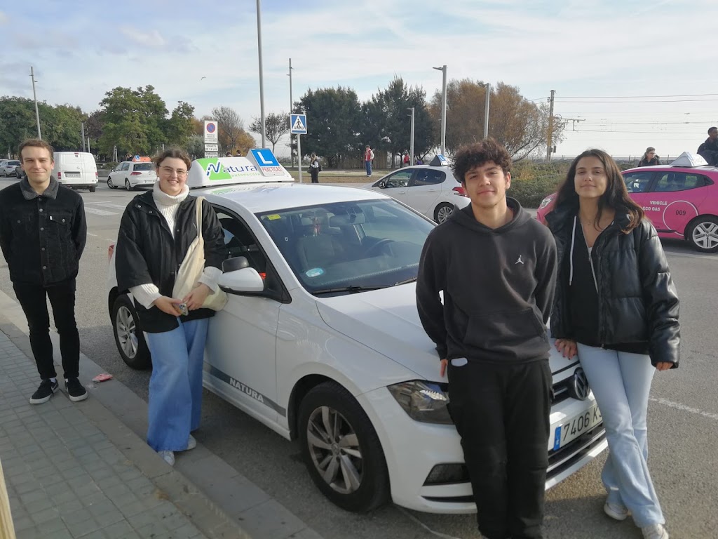 Autoescola Natura Arenys de Mar — Automovil