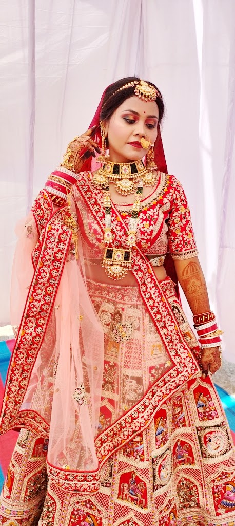 Roshani Beauty Parlour Classes