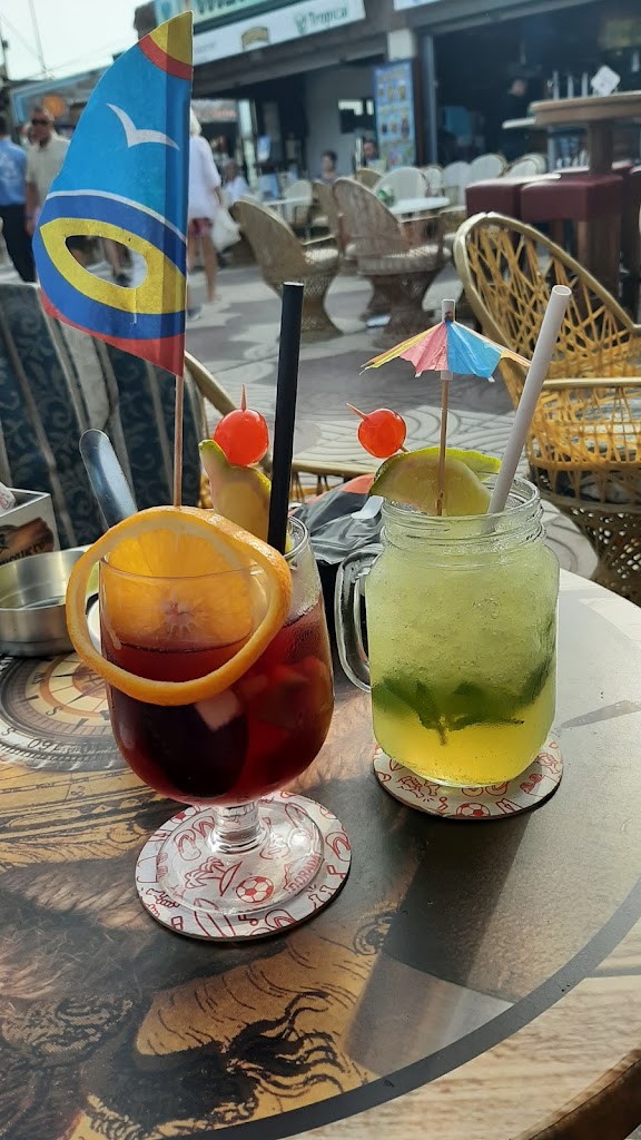 Pub El Bucanero — Mai Tai