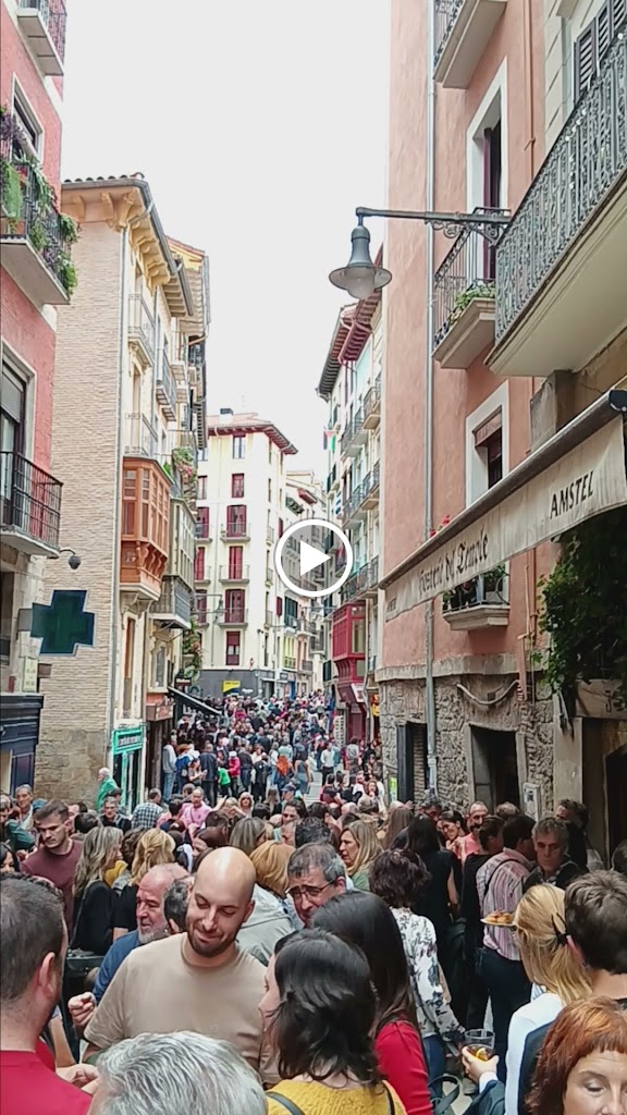 Hosteria del Temple — Videos