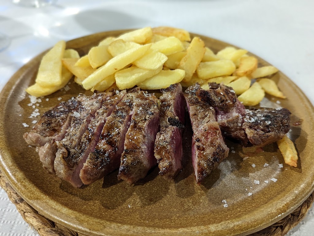 Restaurante La Xagosa — Comida y bebida