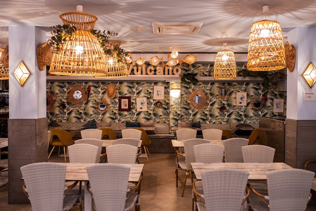 Volcano Restaurant — Ambiente