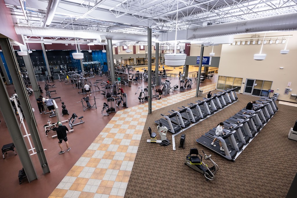  Henry Ford Genesys Health Club
