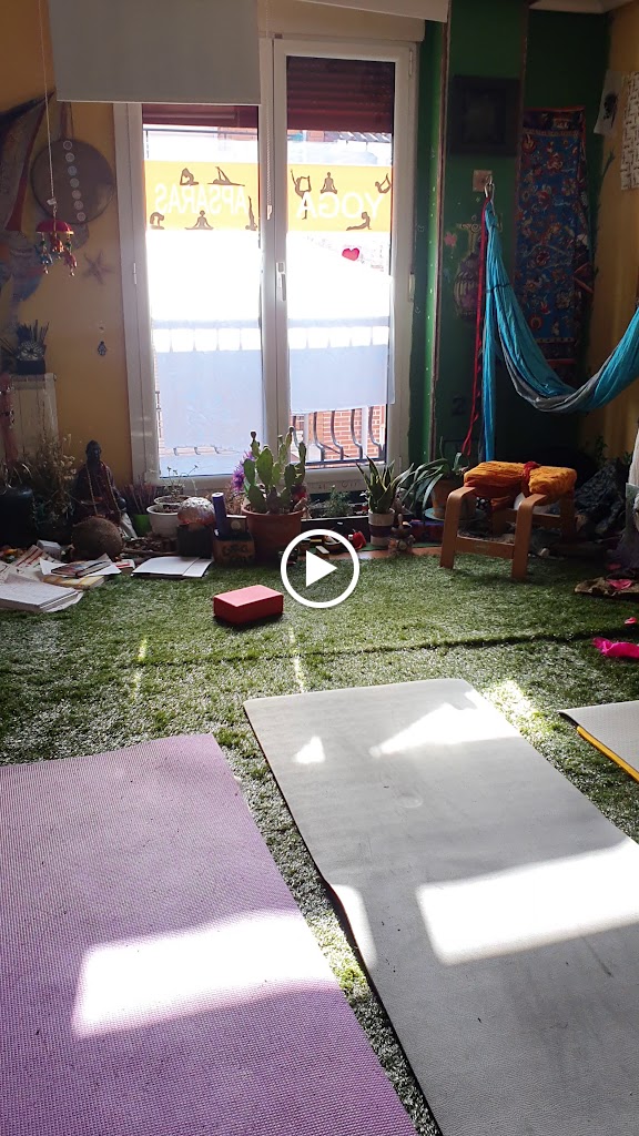 Academia de yoga Apsarah — Videos