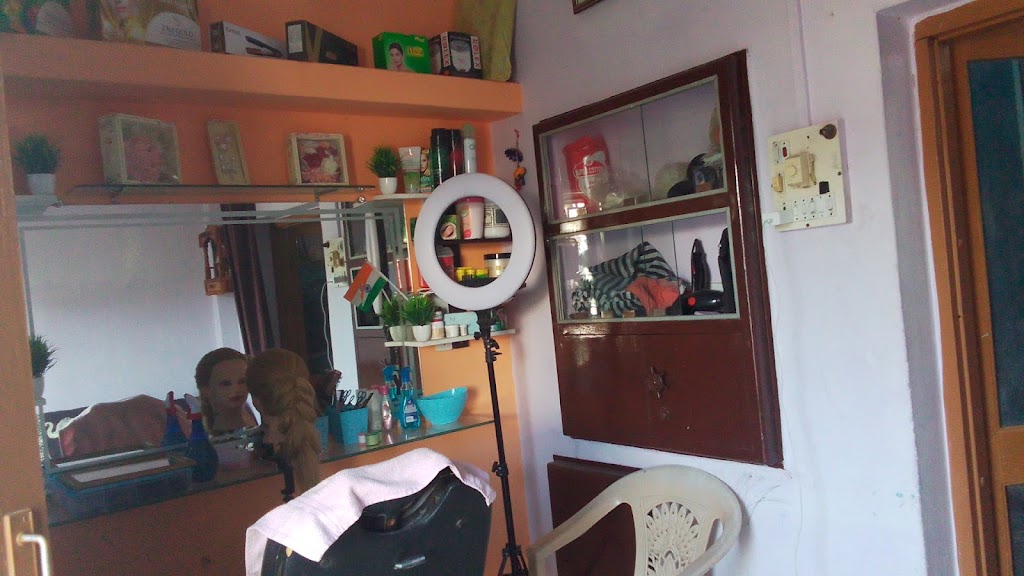 Vaishnavi Beauty Parlour