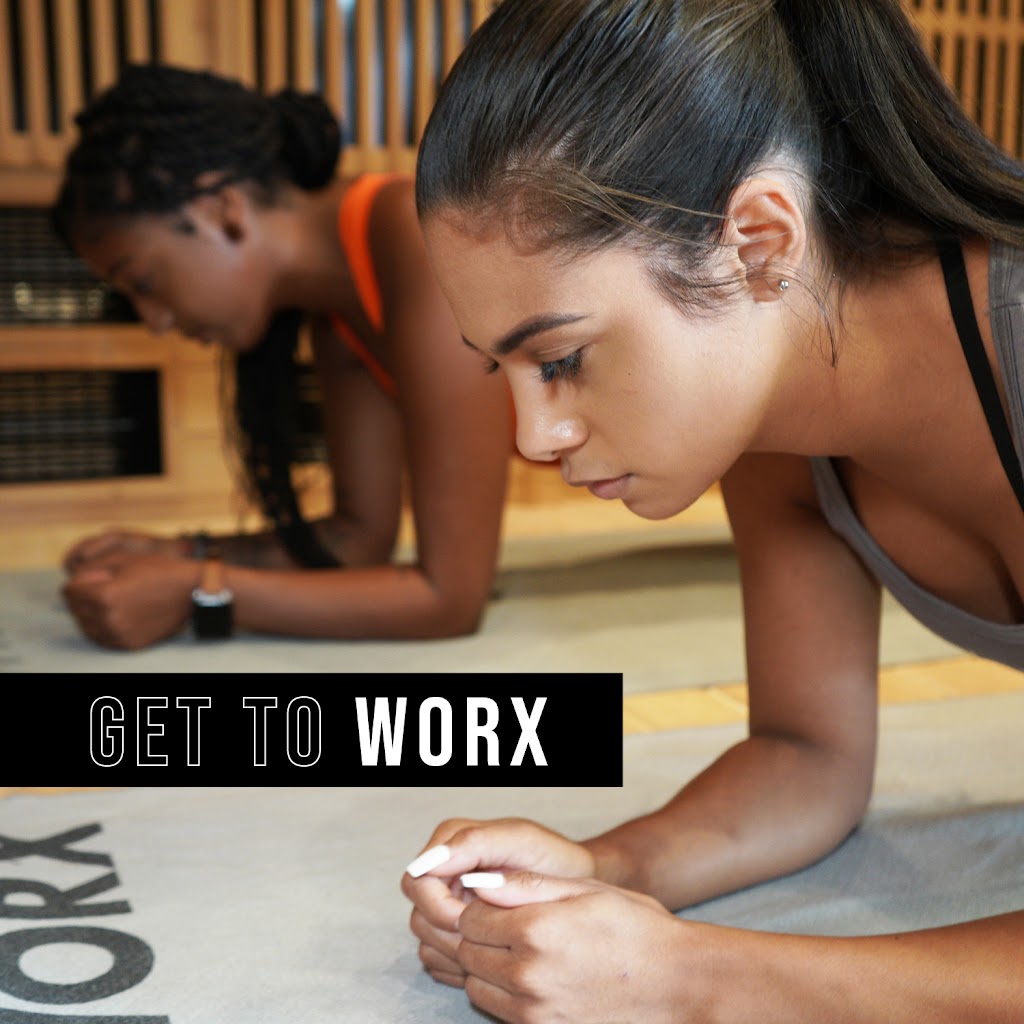  HOTWORX - Omaha, NE - West Omaha