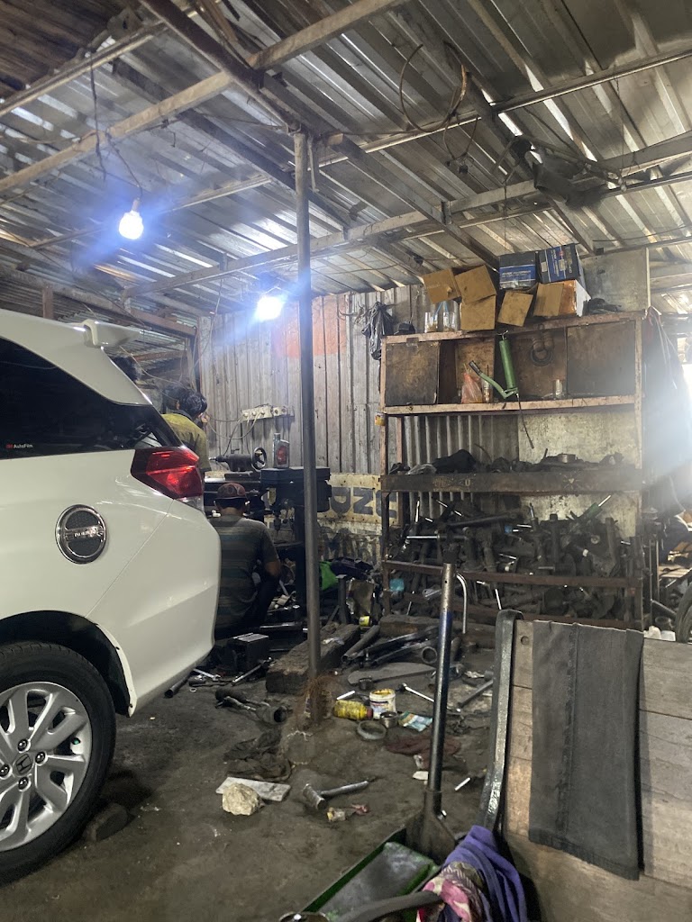 Bengkel Mobil Suroso