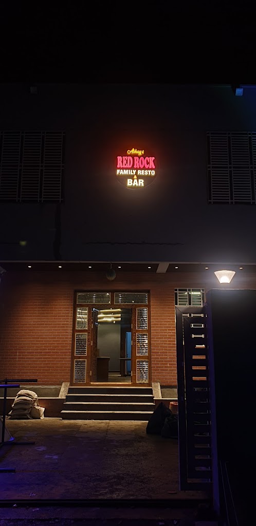 Hotel Red Rock Family Restaurant Bar