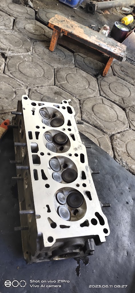 Bengkel motor dan MobiL