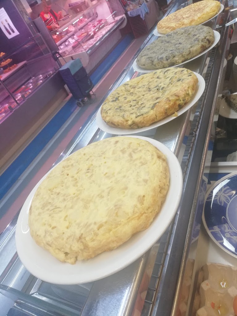 Bar Cafeteria Manel — Comida y bebida