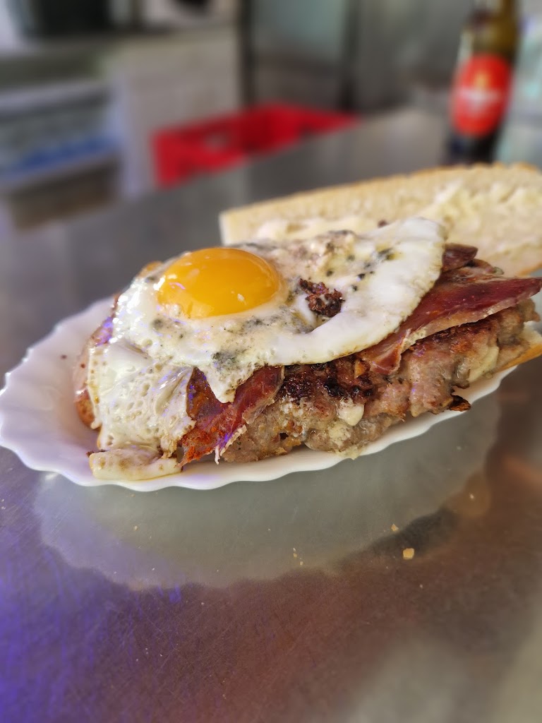 Las Palmeras — Comida y bebida