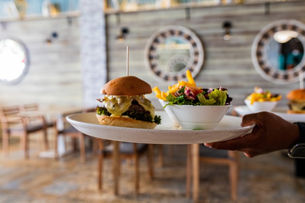 Restaurante Cala by Luis Leon — Comida y bebida