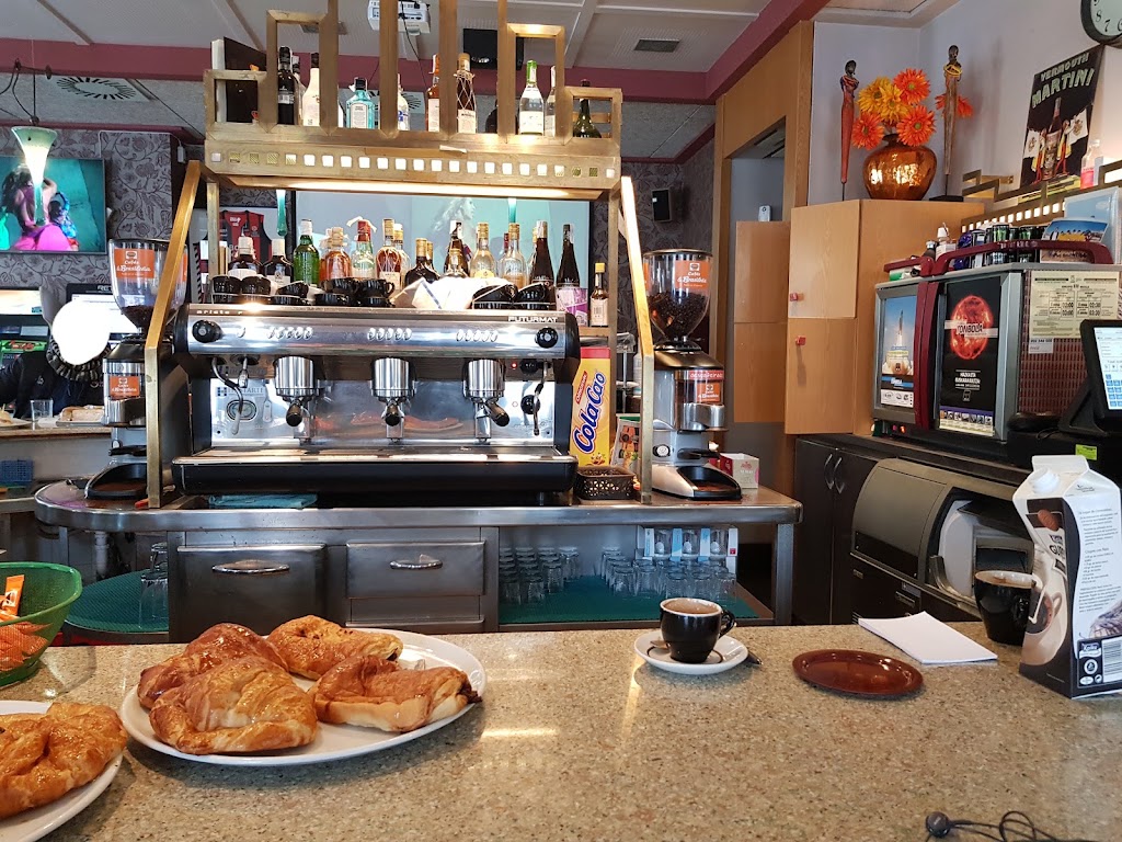 Viena kafetegia — Comida y bebida