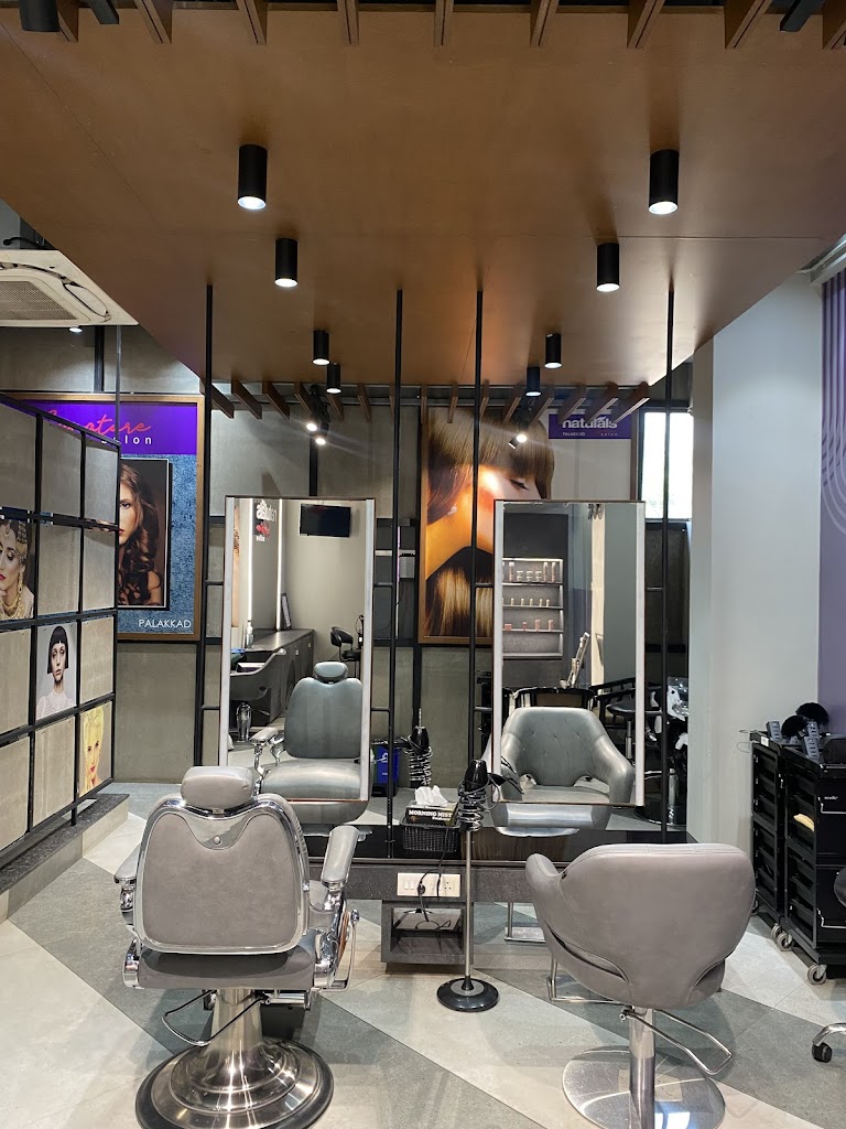 Naturals Signature Salon
