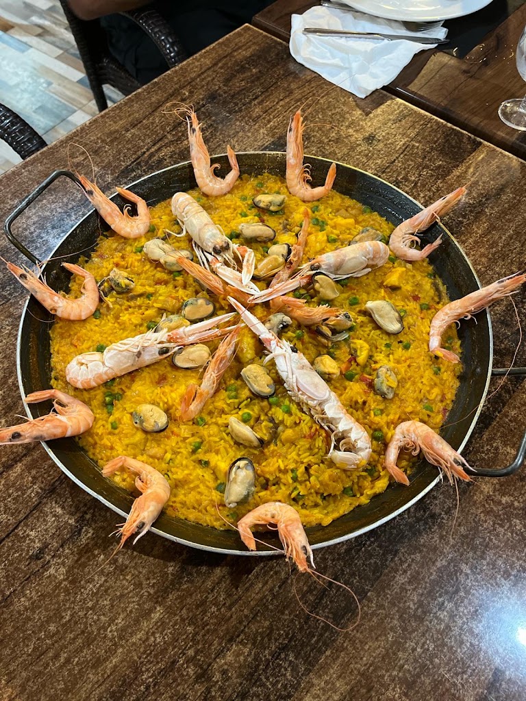 Cerveceria Restaurante La Pergola — Paella