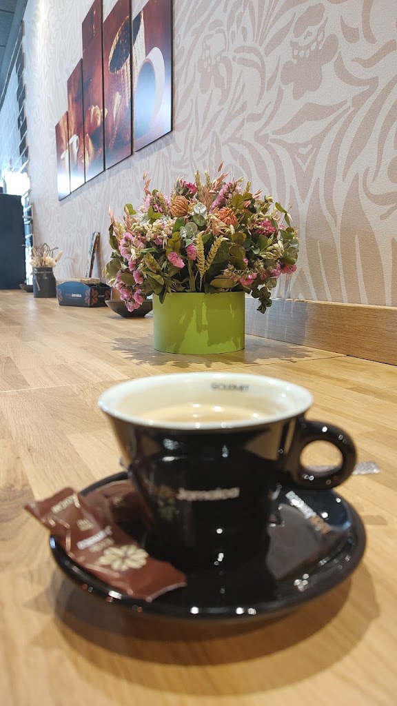 Pan's & Coffe — Cafe