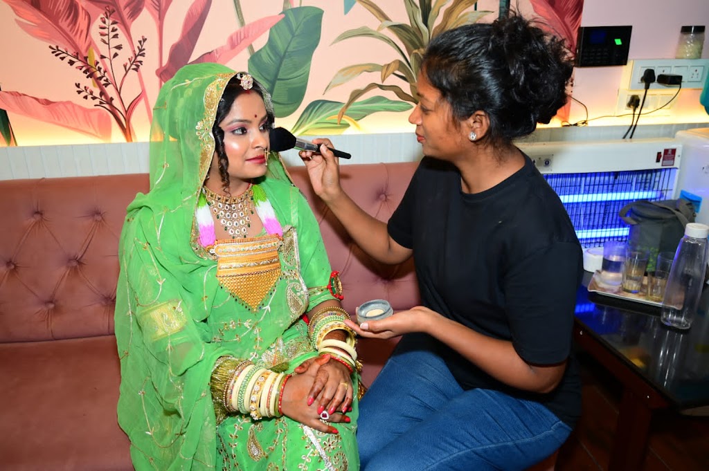 The Golden Beauty Salon Best Salon In Jaisalmer Makeup Artist Hair Salon Beauty Parlour