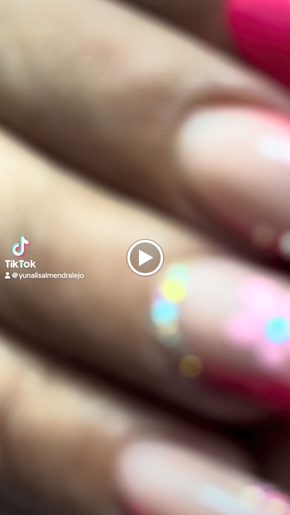 Yunails Centro De Manicura — Manicura