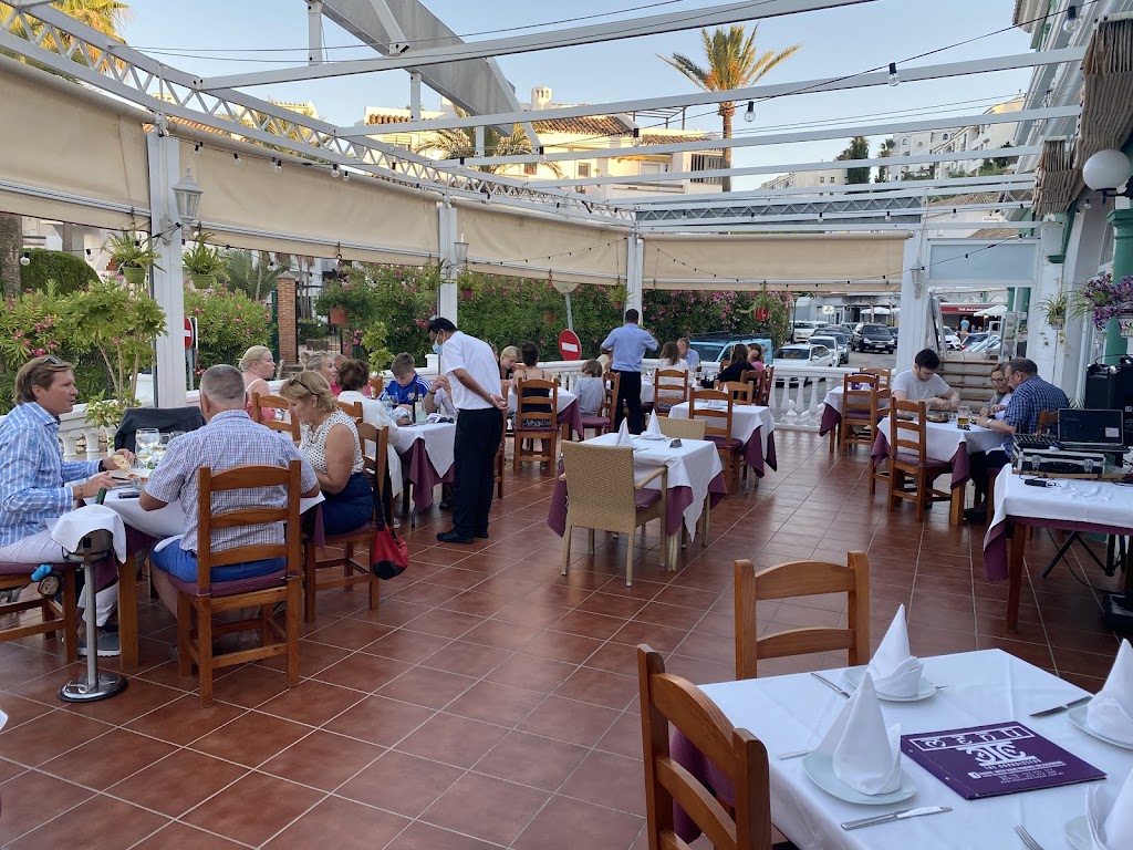 Connoisseur Indian Restaurant - Restaurante Indio Connoisseur