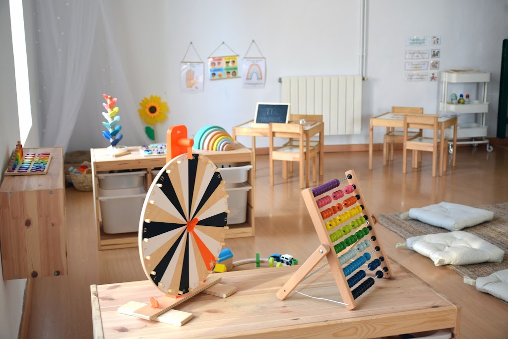 L'Escoleta Despertant Somnis. Educacio Montessori