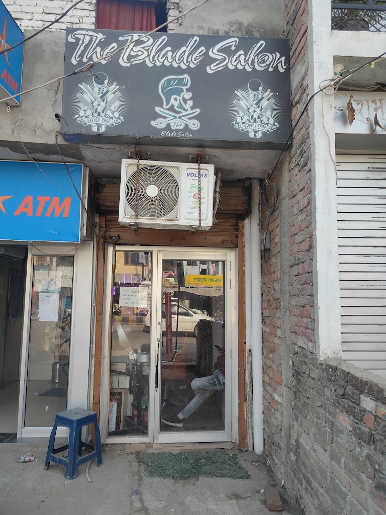 Unisex The Blade Salon