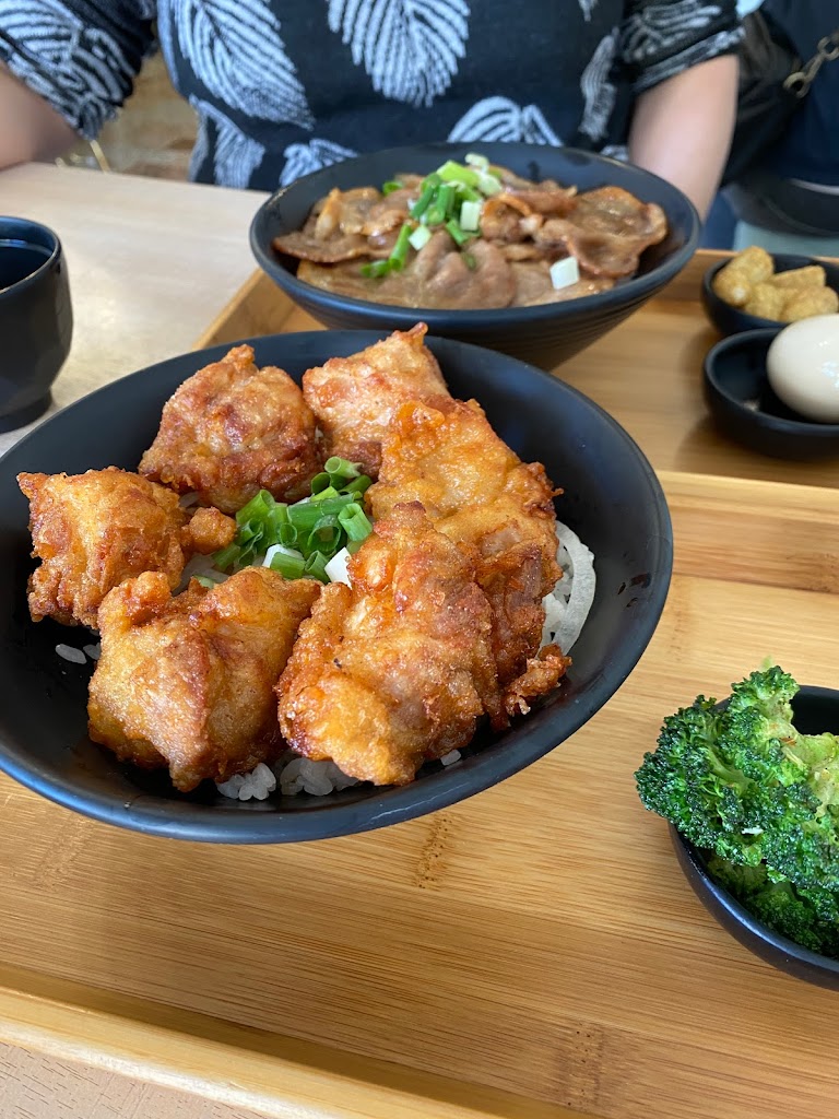 肉肉控丼飯 大橋店 的照片