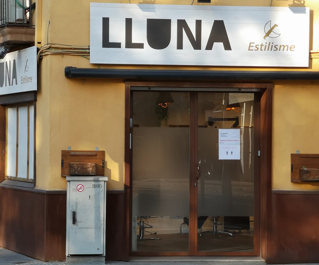 Lluna Estilisme — Exterior
