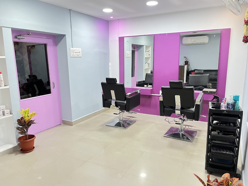 Cs Unisex Salon Tattoos