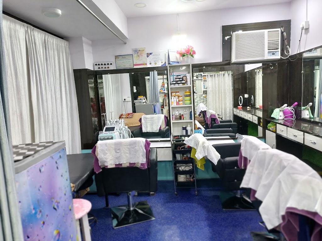 Alka Beauty Parlour