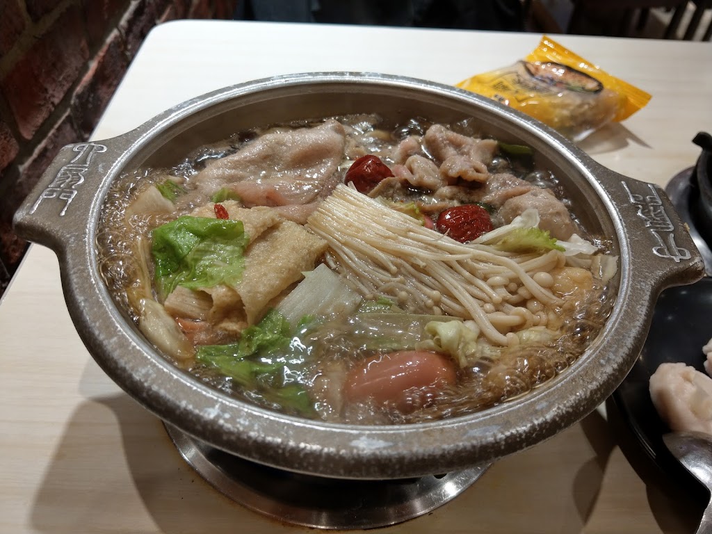 六扇門時尚湯鍋-新竹大庄店 的照片