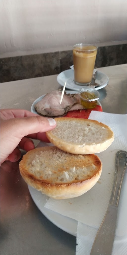 Lo Der Manolin — Comida y bebida