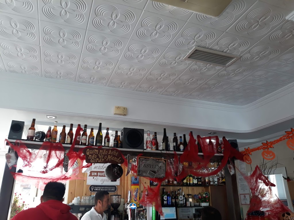 Bar Los Migueles — Ambiente