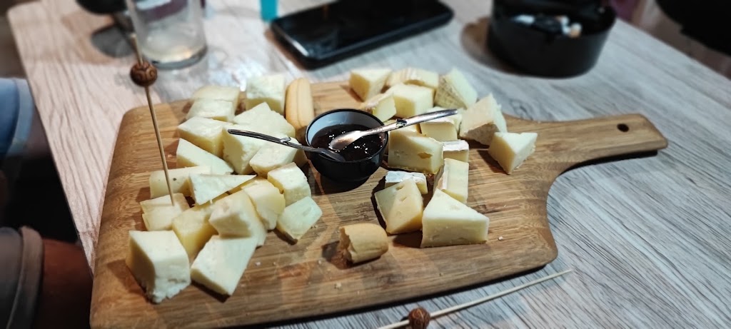 Le corsica — Comida y bebida