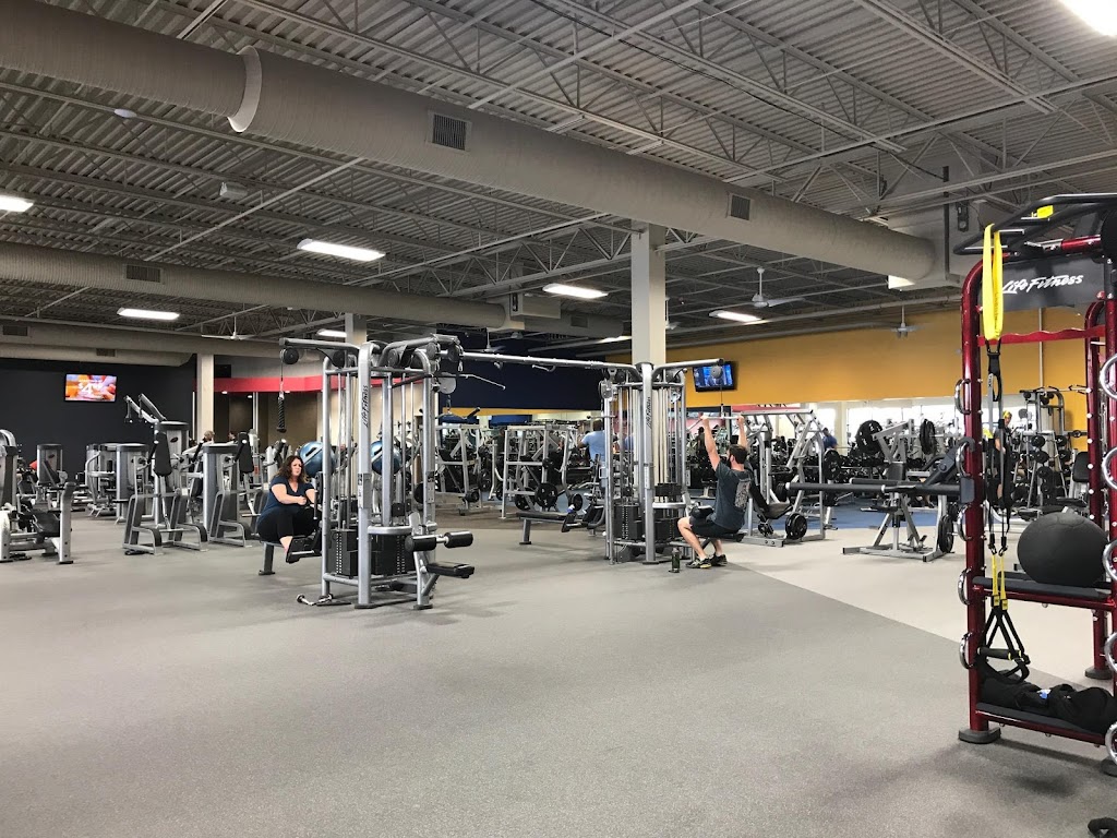  Club Fitness - St. Charles