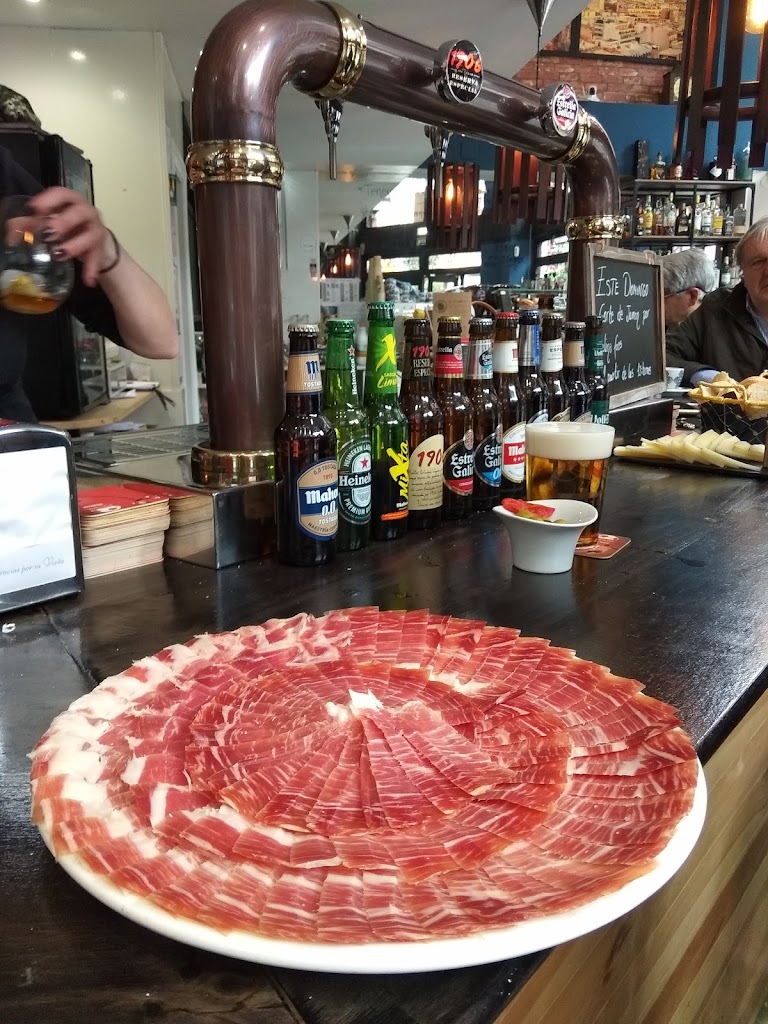 Le Petit Cafe — Comida y bebida