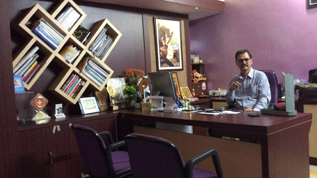 Dr. Dr R K Singh Cardiologist Clinic Cardiologist Interventional Cardiologist Heart Doctor Best Heart Specialist In Bhopal