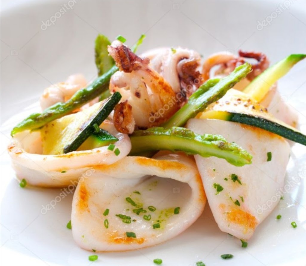 La Barra Del Castell — Comida y bebida