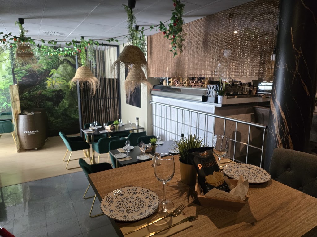 Restaurant ORUM lounge & cocktail Alcoy — Del propietario