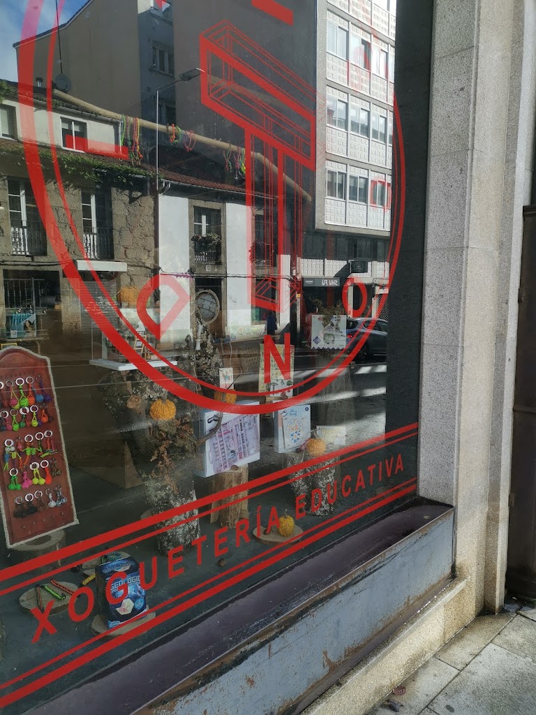 Foto 2 de EscondiT | Xogueteria ~ Espazo de Xogo (Santiago de Compostela)