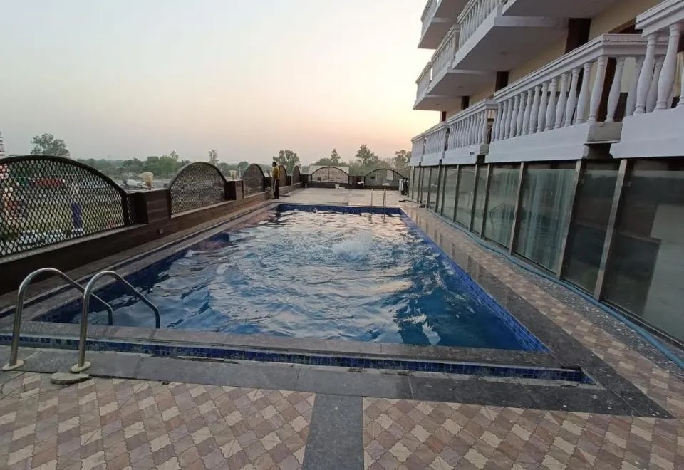 Hotel Lotus Paradise