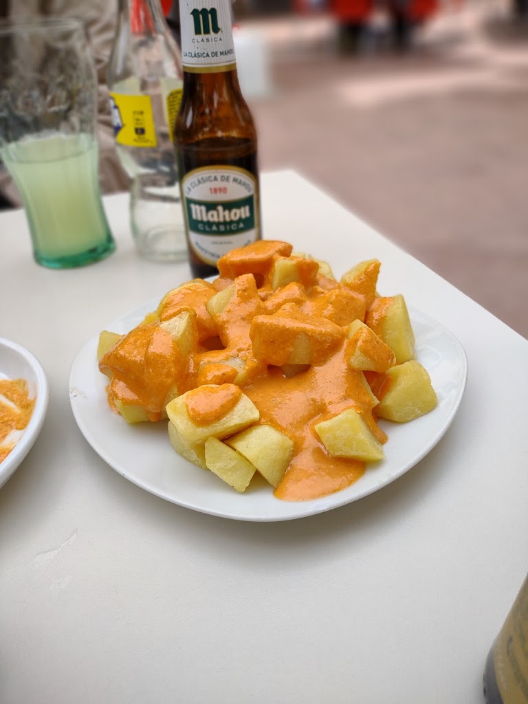 Restaurante Tenderete Canario — Patatas bravas