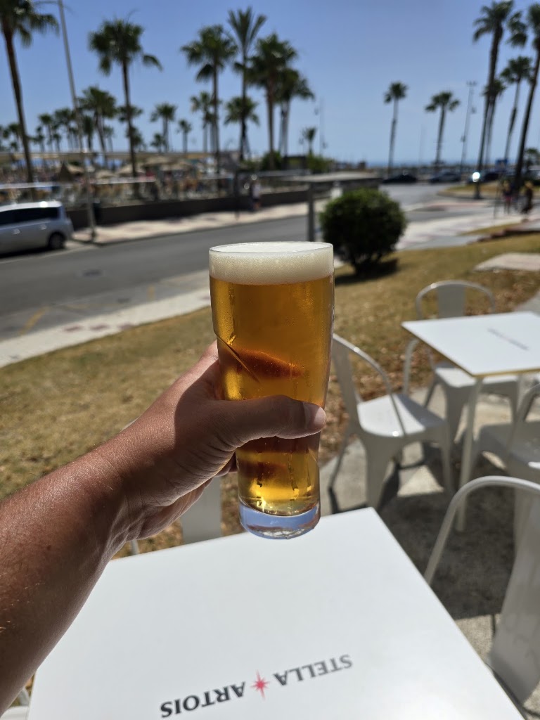 Eat and drinks — Comida y bebida