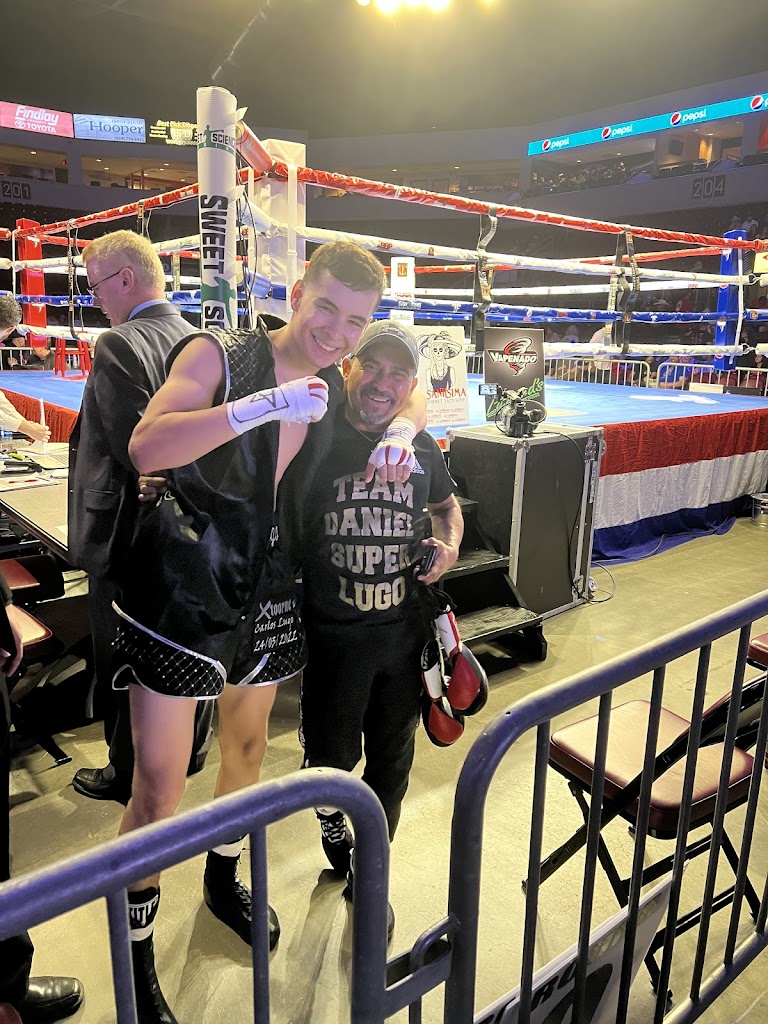  I.Z.Z.Y. Boxing Fitness