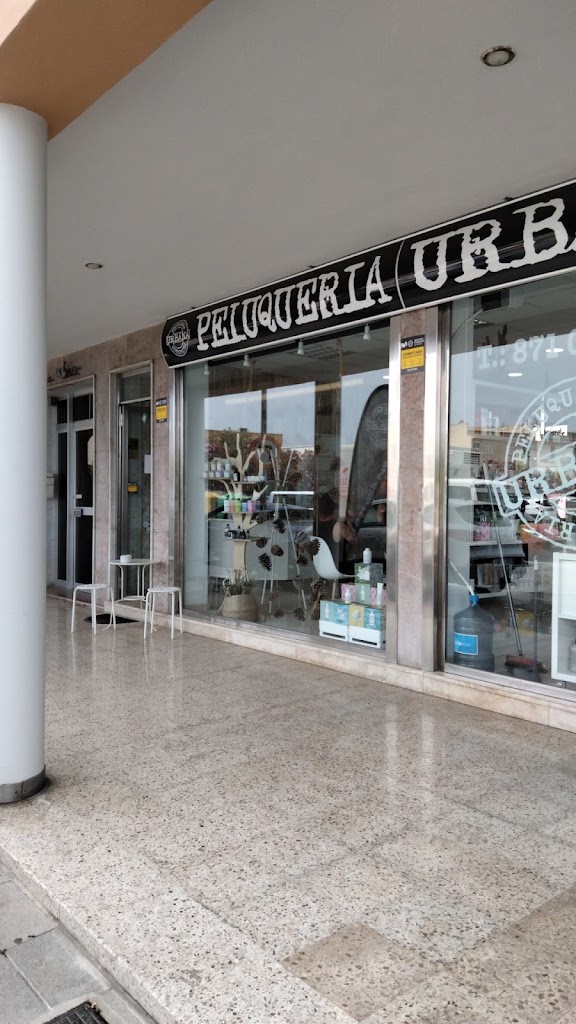 Peluqueria Urbana — Exterior