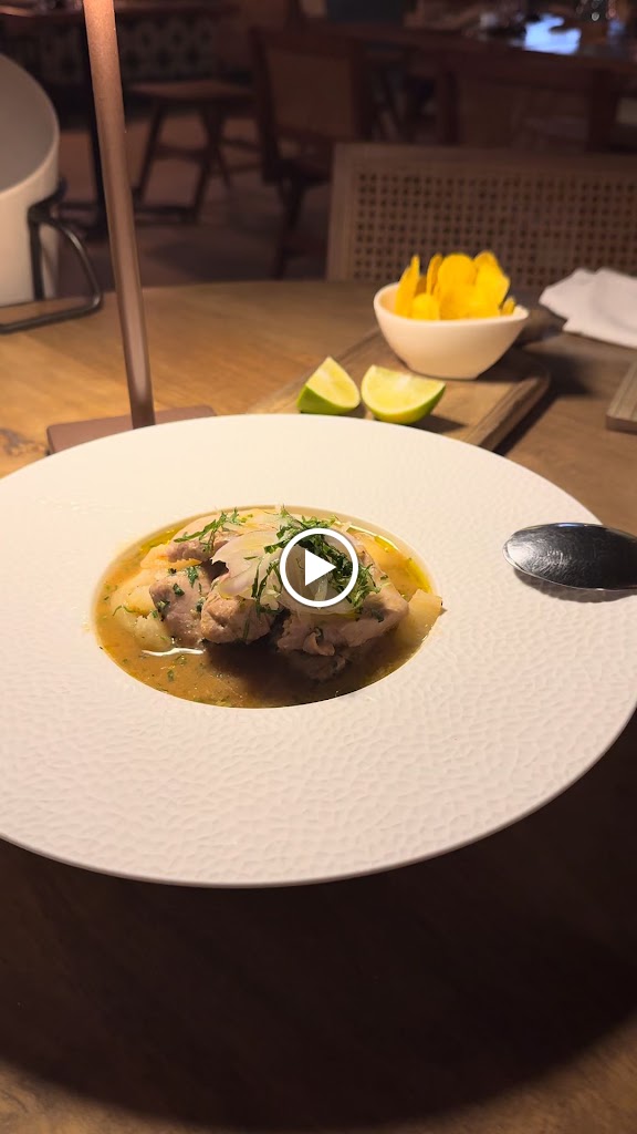 Tan a Gustito Restaurante — Videos