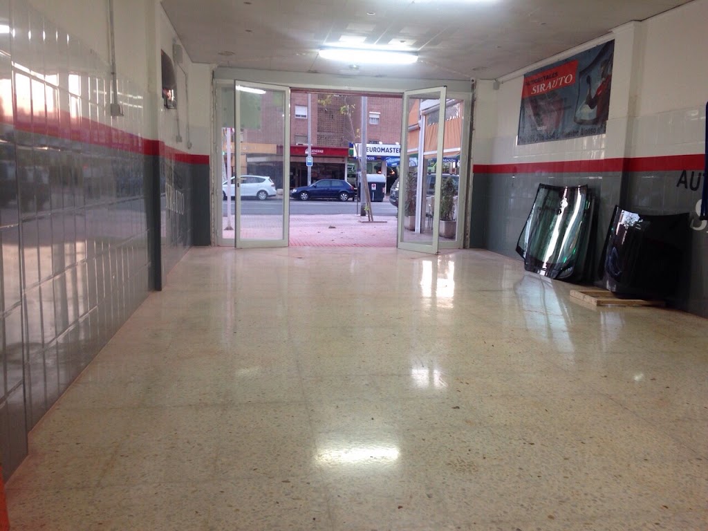 Autocristales Sirauto Benidorm cambio de lunas Glass Talleres — Interior