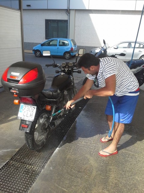 Petroleros Mijas S.L. — Servicio de lavado de coches