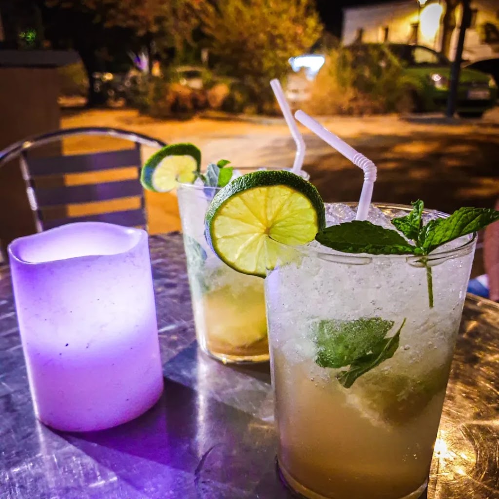 Kiosko-Bar Mar de Olivos — Comida y bebida